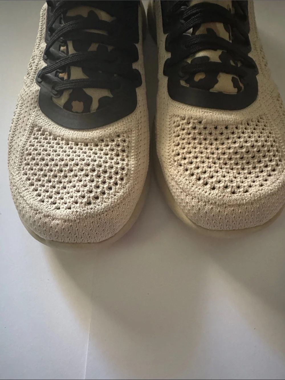 APL Techloom Tracer Sneakers Parchment & Leopard Print Size W 8
